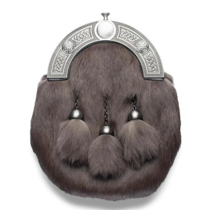 Smokey Rabbit Dress Sporran With Antique Cantle (WES) 3 Smokey Rabbit Dress Sporran With Antique Cantle (WES)