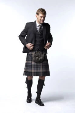 Oban Grey Tweed Kilt Outfit